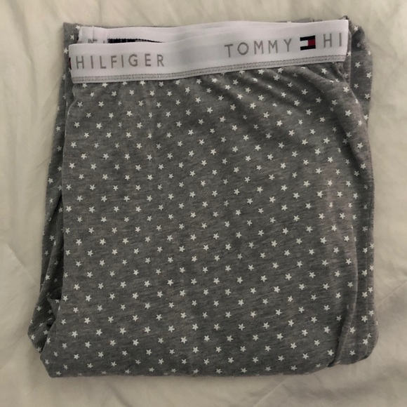 tommy hilfiger pyjama set:) - Picture 3 of 4